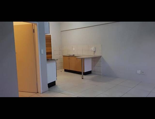 1 BEDROOM APARTMENT FOR SALE IN BRAAMFONTEIN WERF